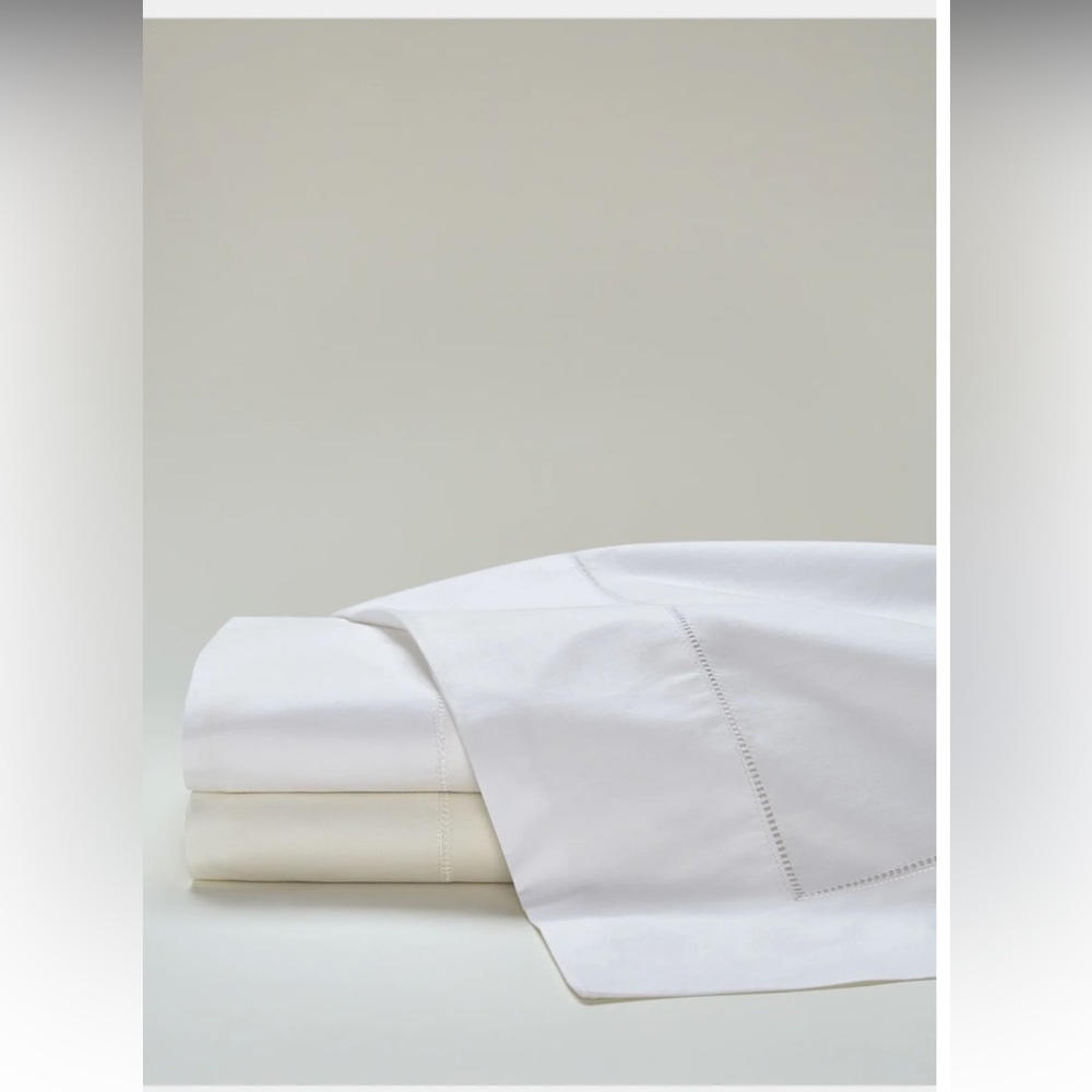 NWT Sferra Amara flat sheet full/queen white